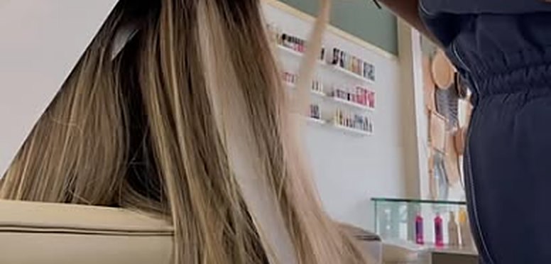 Mechas sendo feitas no studio